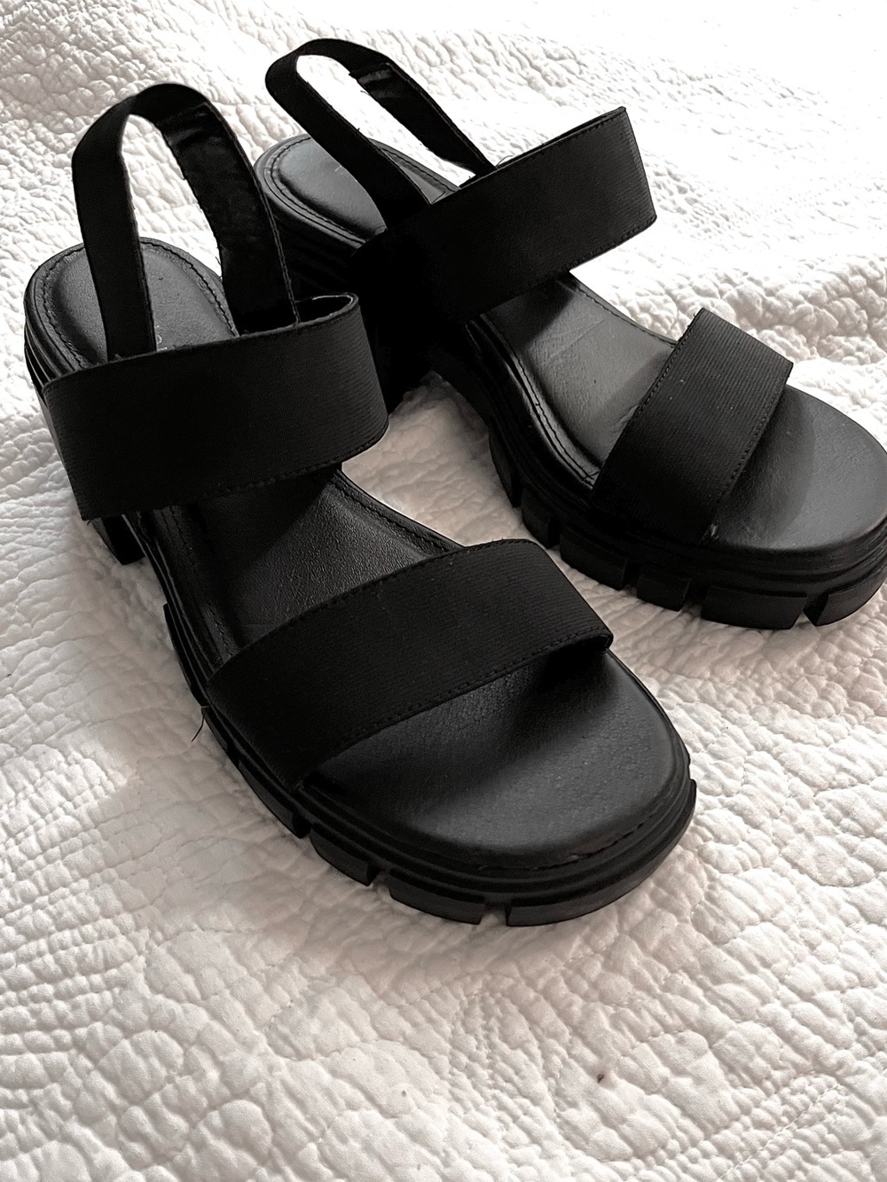 Madden Girl Black Chunky Strap Sandals